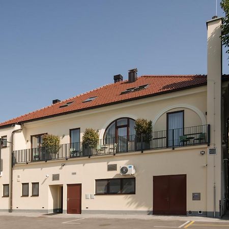 B&B Pod Vrbo 卢布尔雅那 外观 照片