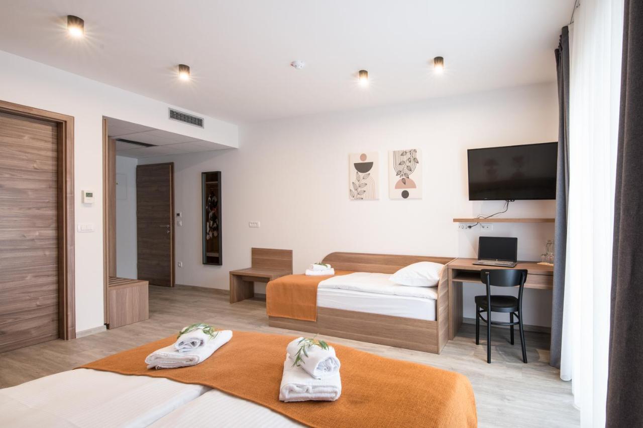 B&B Pod Vrbo 卢布尔雅那 外观 照片